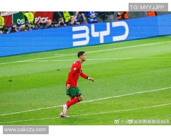 国外顶级足球球星巅峰对决谁能称霸绿茵赛场争锋时刻 国外顶级足球球星巅峰对决谁能称霸绿茵赛场争锋时刻