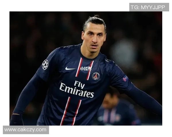 足球球星巅峰时刻解析：谁才是历史上最具统治力的传奇巨星