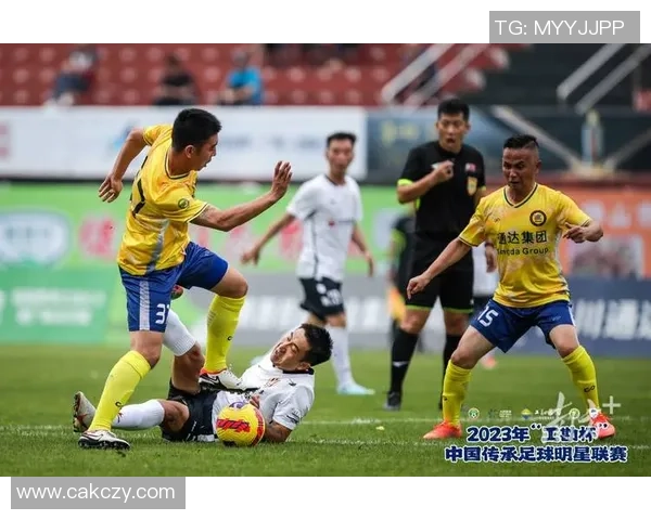 中国足球天神降临绿茵场 新一代球星引领足球新时代 中国足球天神降临绿茵场 新一代球星引领足球新时代