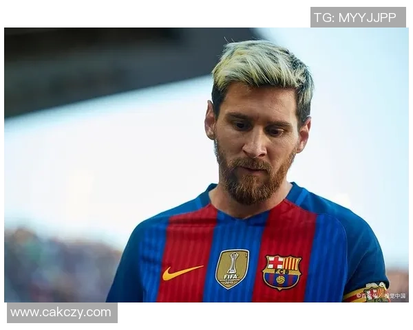 我最喜爱的足球明星是谁 他在球场上的表现给我带来了哪些感动 我最喜爱的足球明星是谁 他在球场上的表现给我带来了哪些感动